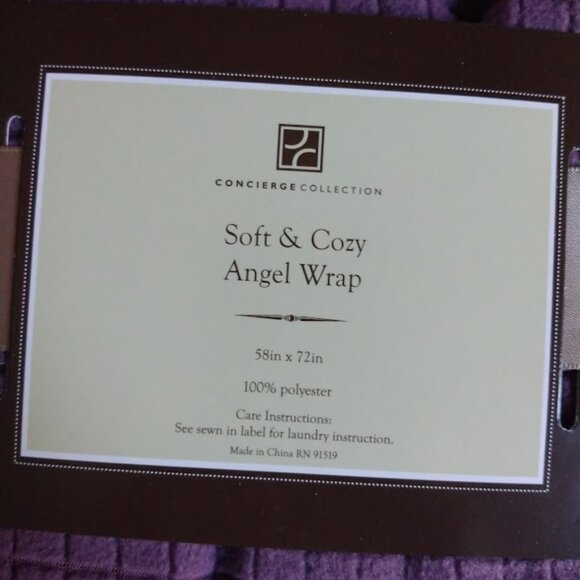 Concierge Collection Soft & Cozy Plush Angel Wrap 58" X 72”  Purple - New in Bag - Picture 5 of 5